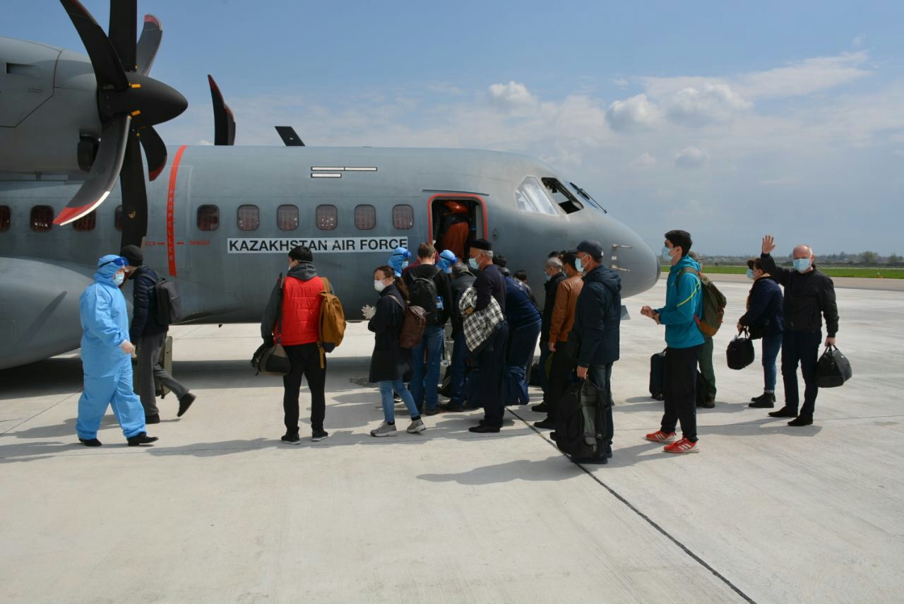 24 қазақстандық Тәжікстаннан оралды - СІМ