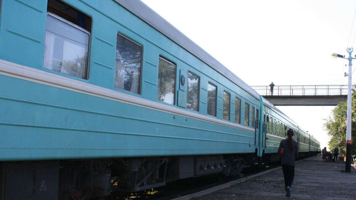 Атырау стансасына баратын барлық жолаушылар пойызы тоқтатылады