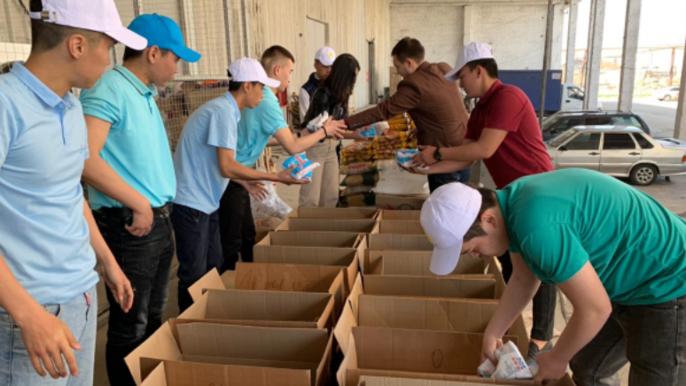 Жамбылдық еріктілер жарап тұр