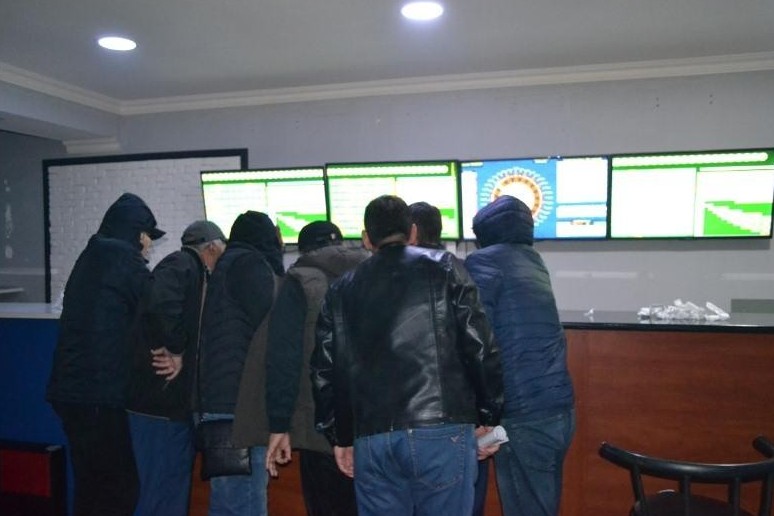 Атырауда букмекерлік кеңсе менеджері 10 тәулікке қамалды