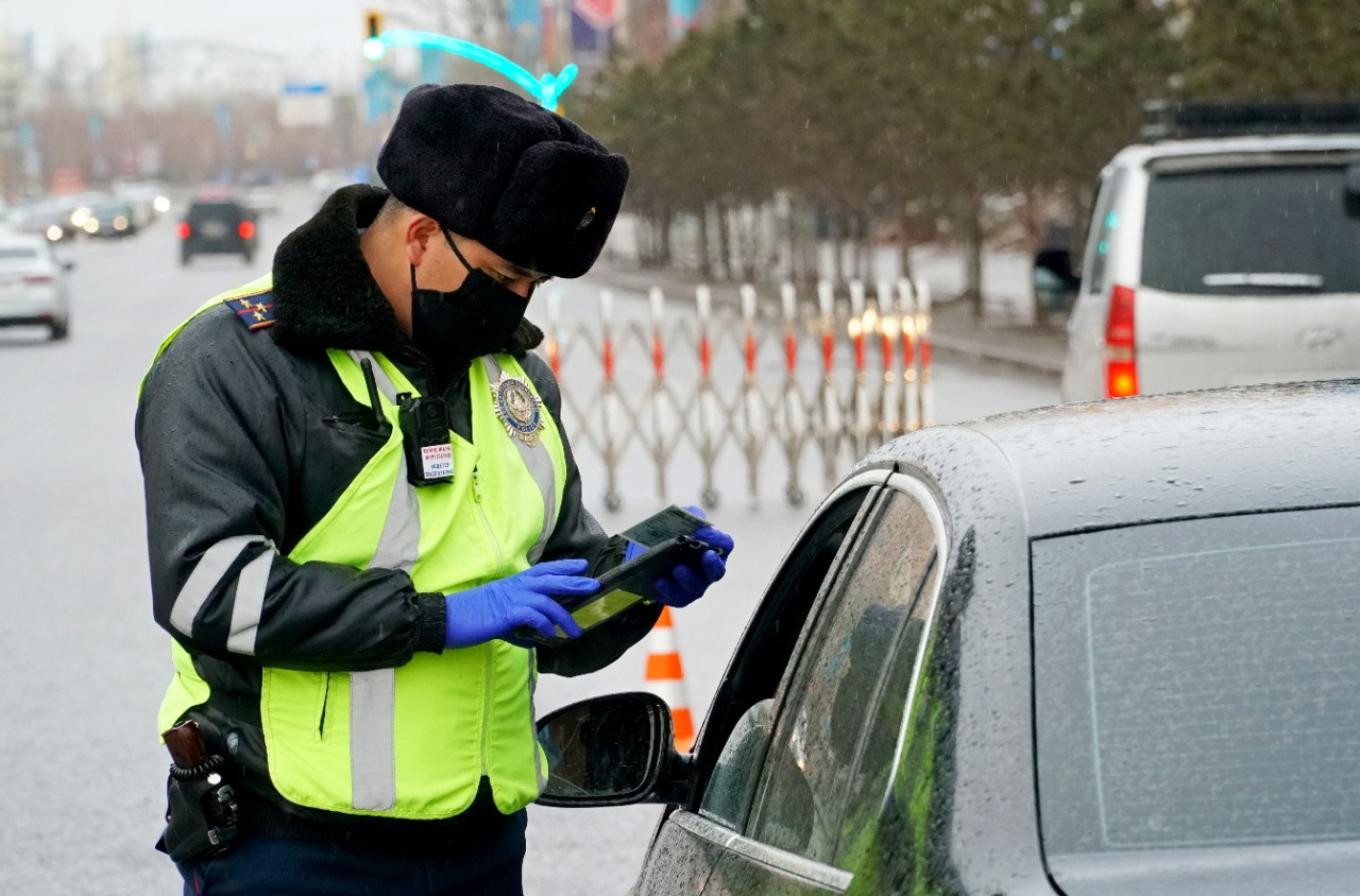 Бірқатар кәсіпорындар кедергісіз жүріп-тұру үшін жалған анықтамалар жасаған