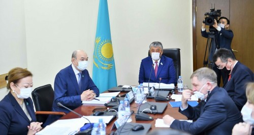 Қоғамды алаңдатқан мәселе сенаторлар назарында