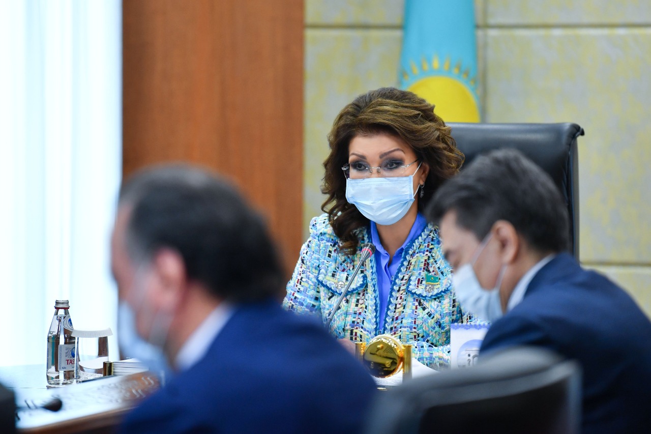 Д.Назарбаева: Дәрігерлер мен журналистерге қазіргі жағдайда қорғау мен адами қолдау аса қажет