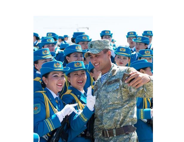 Қарулы Күштер қатарындағы қаракөздер