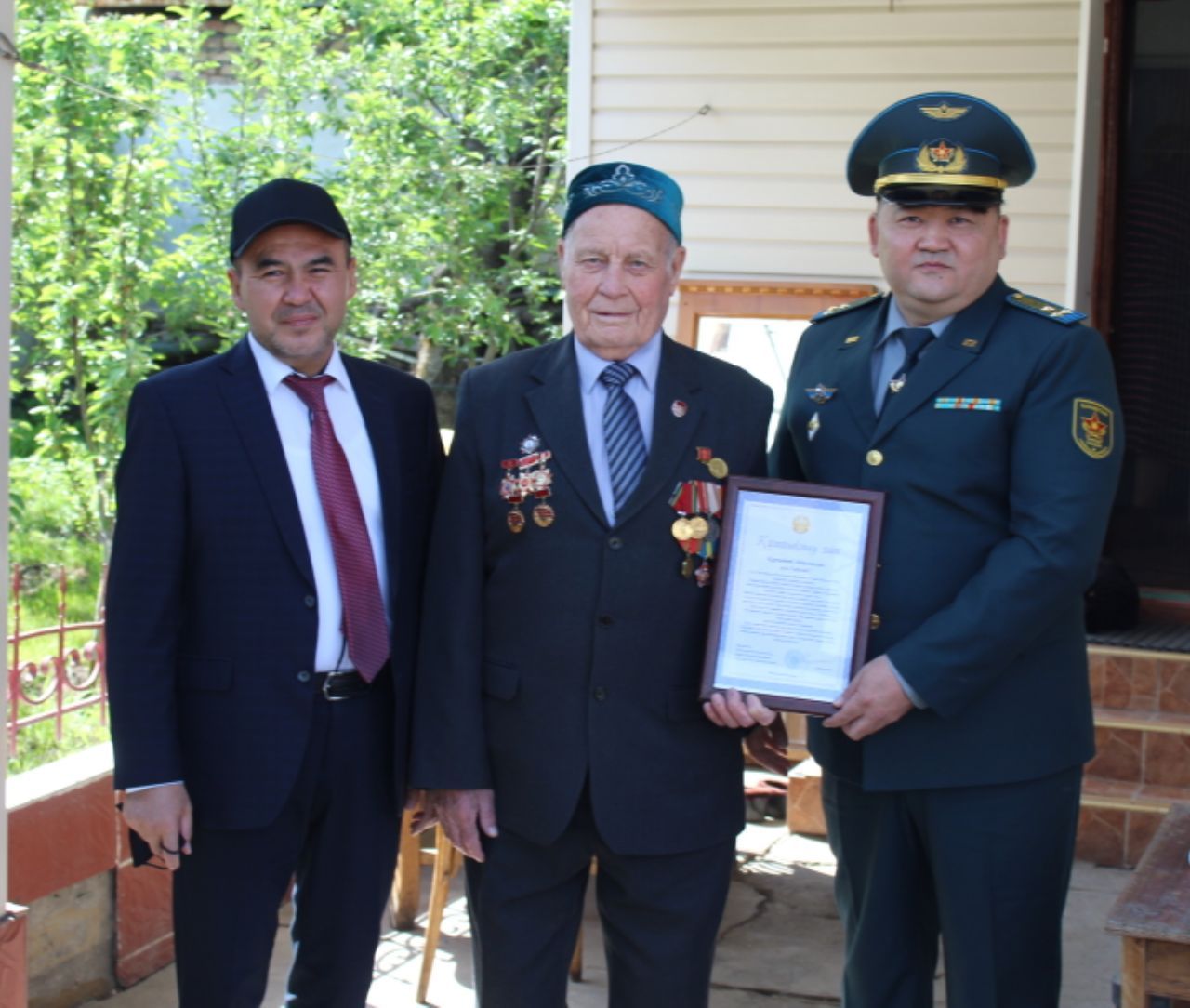 Қырғыз Республикасындағы ардагерлерді құттықтады