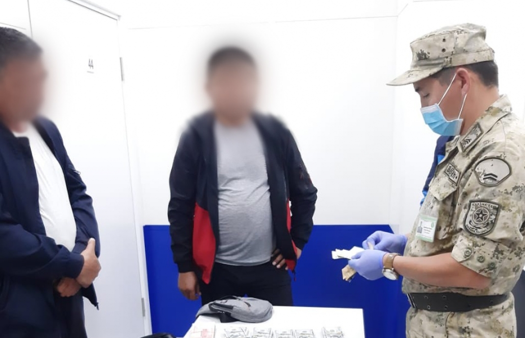 Декларацияланбаған ақша қаражатын алып өтпек болған азамат ұсталды