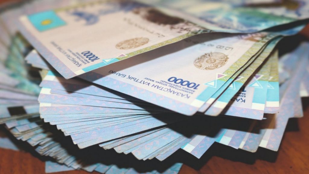 Республикалық бюджетке 900 млрд теңгеден аса кіріс түскен