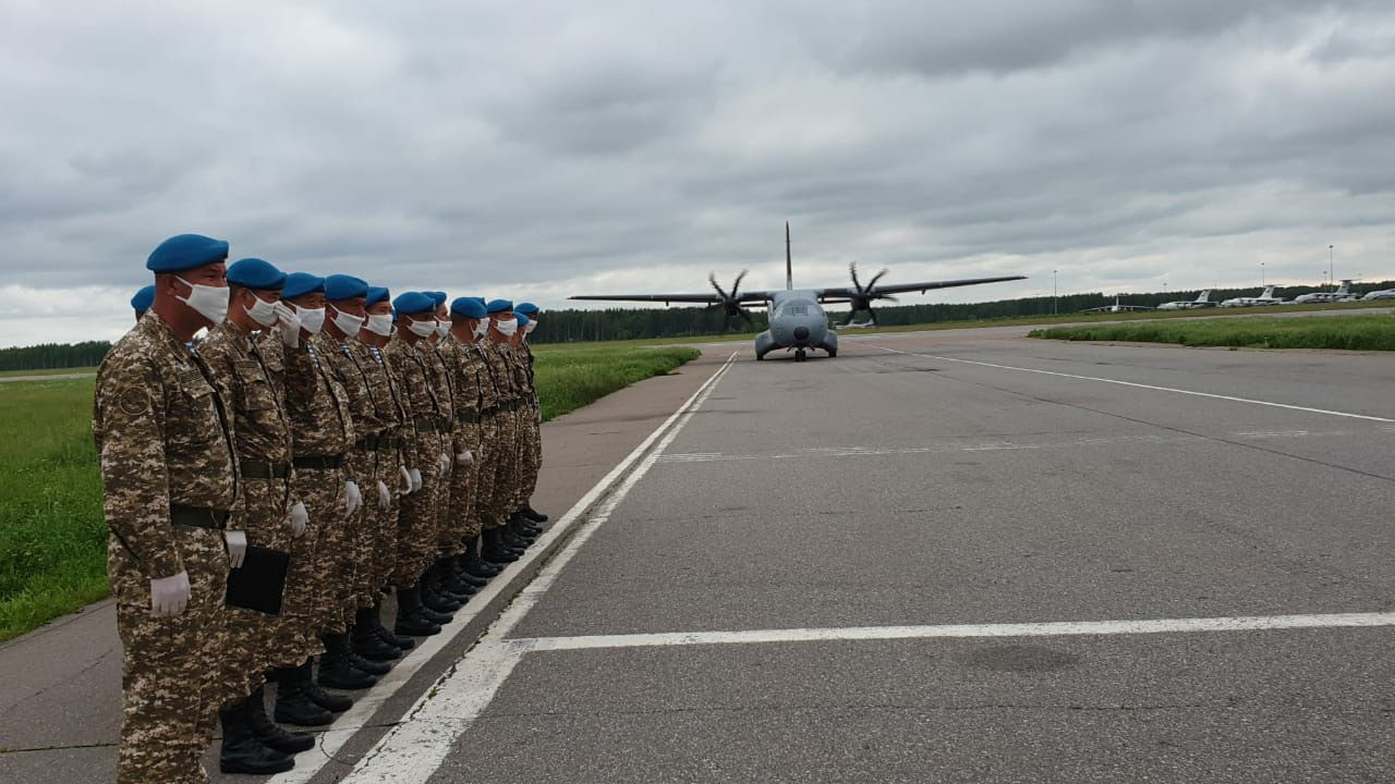Қазақстандық әскерилер парадқа қатысу үшін Ресейге барды
