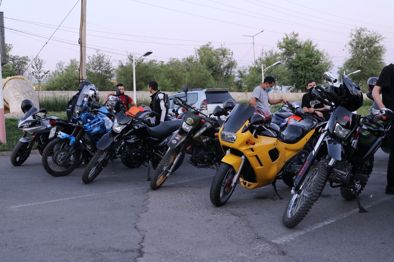 Қала көшелерінде мотокөлікпен жүрудің тәртібі түсіндірілді