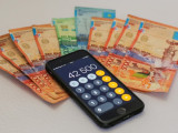 Үкімет шілде айына мұқтаж жандарға 42 500 теңгеден төлейді