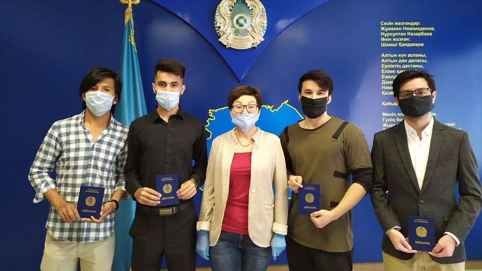 Ауғанстандық түлектер ҚарМТУ-дың дипломын алды