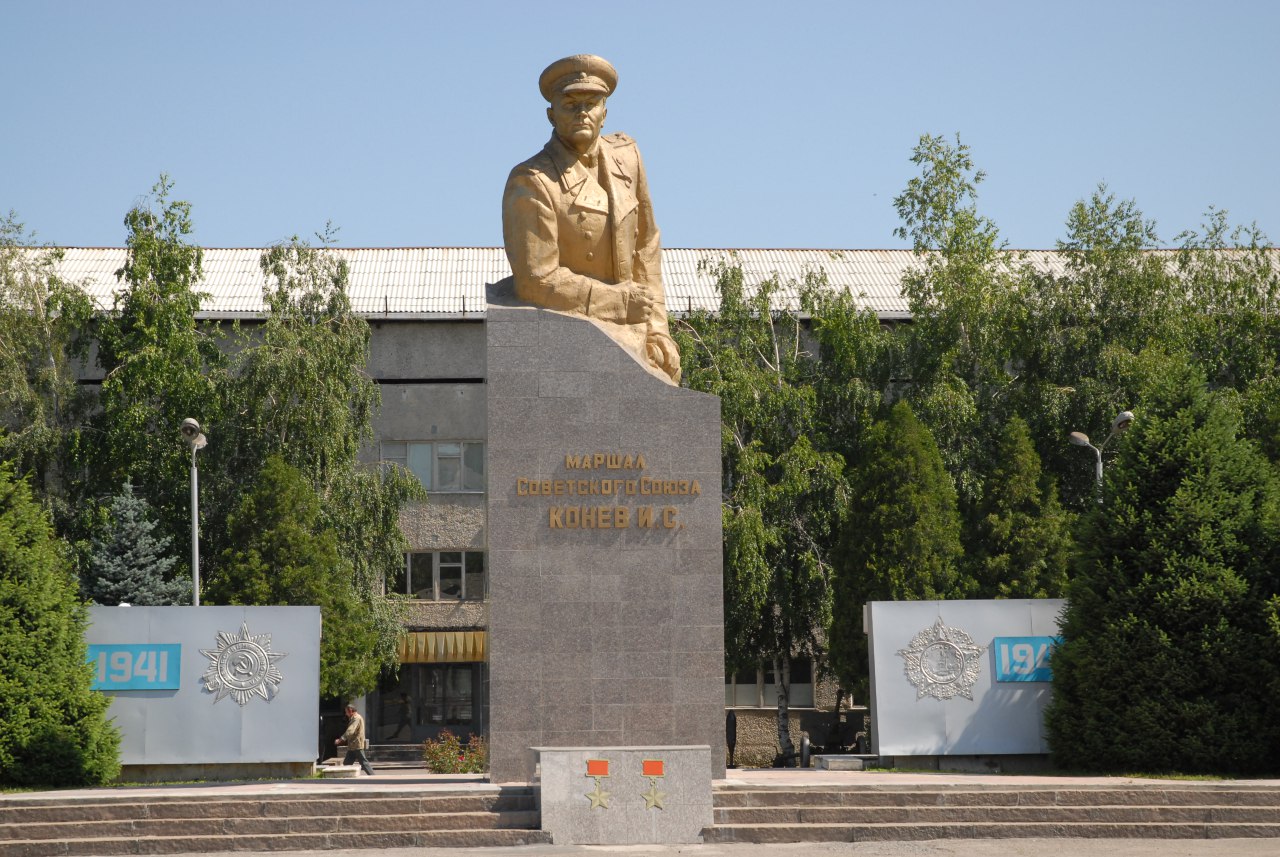 Офицер кадрларды даярлау ұстаханасына 50 жыл