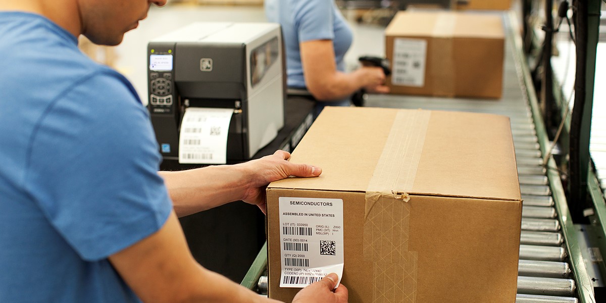 Тауарларды таңбалау көлеңкелі айналымды төмендетеді