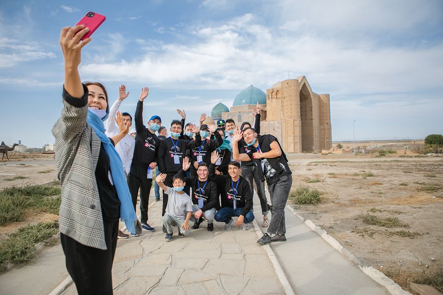 «Атажұртта оқиды қалың қазақ баласы»