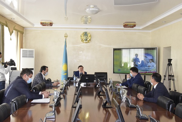 Жетісу университеті ірі кәсіпорындармен келісімге отырды