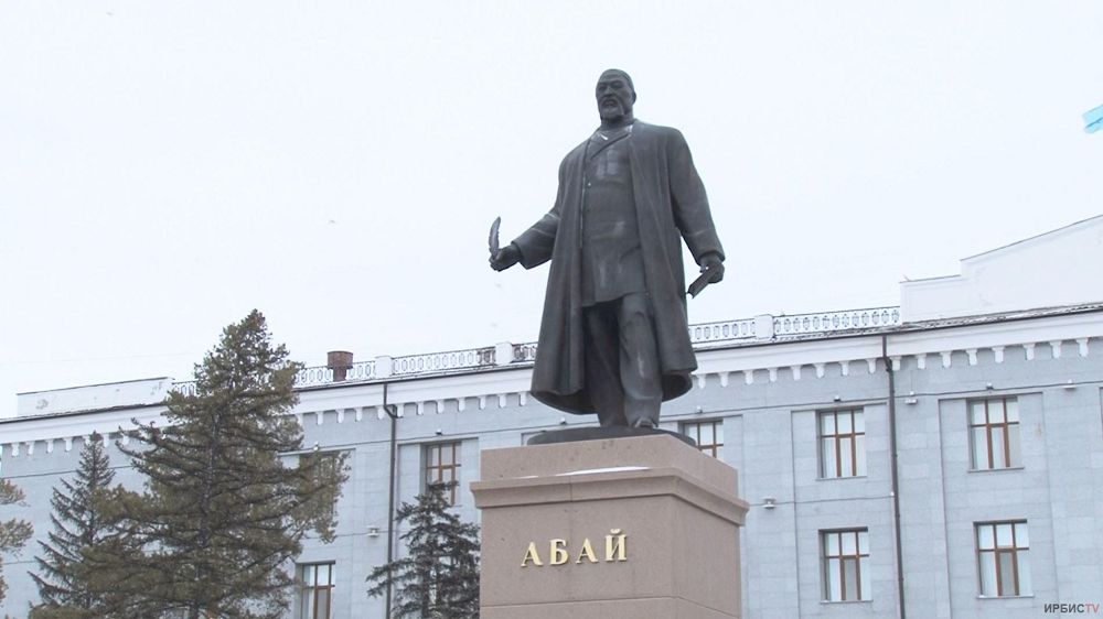 Абайға ескерткіш қойылды