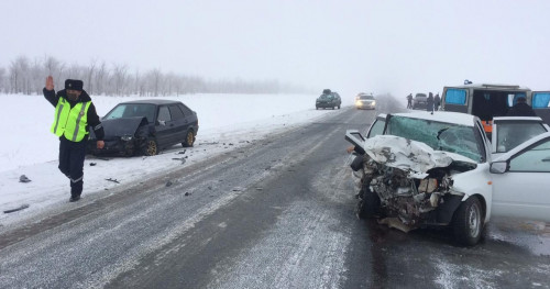 Орал-Атырау жолында 5 көлік соқтығысты