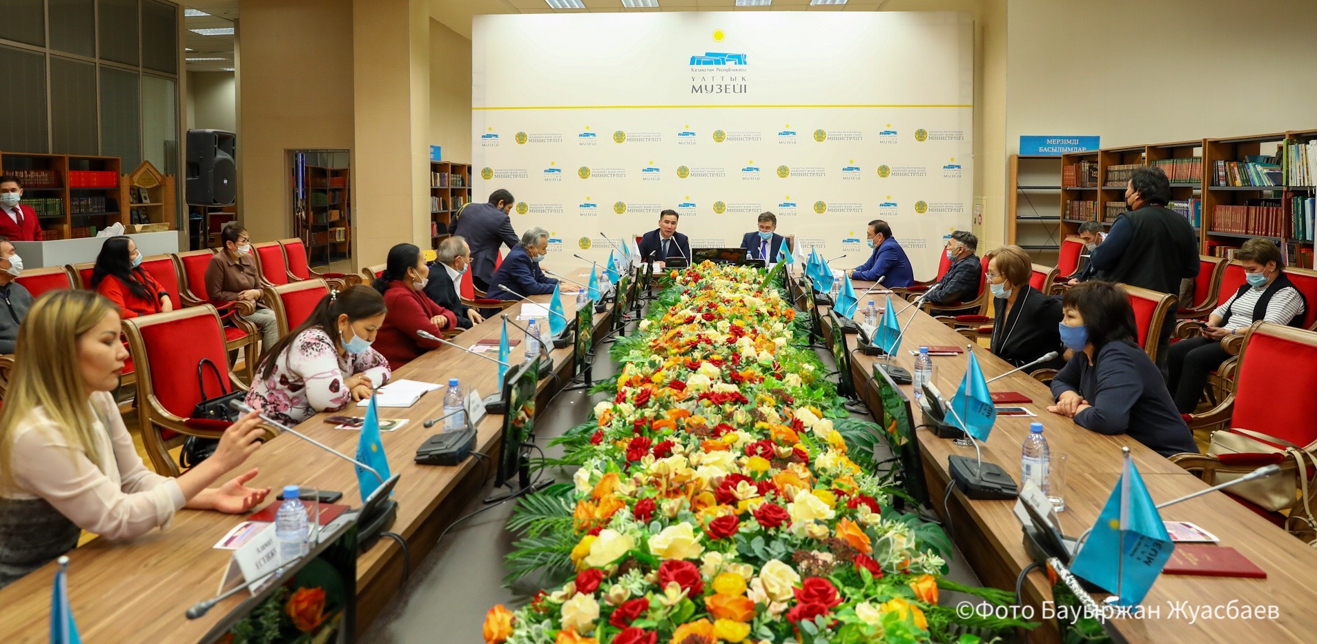 Дегдар ақын