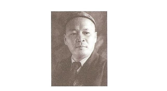 Манарбек сазы әуелеп