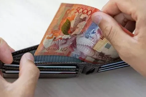 Жаназада ақша таратқаны несі?!.