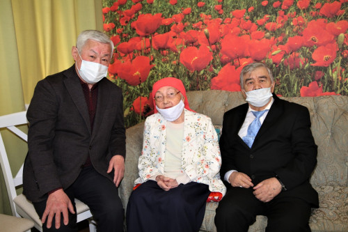 Әкім ақынға құрмет көрсетті