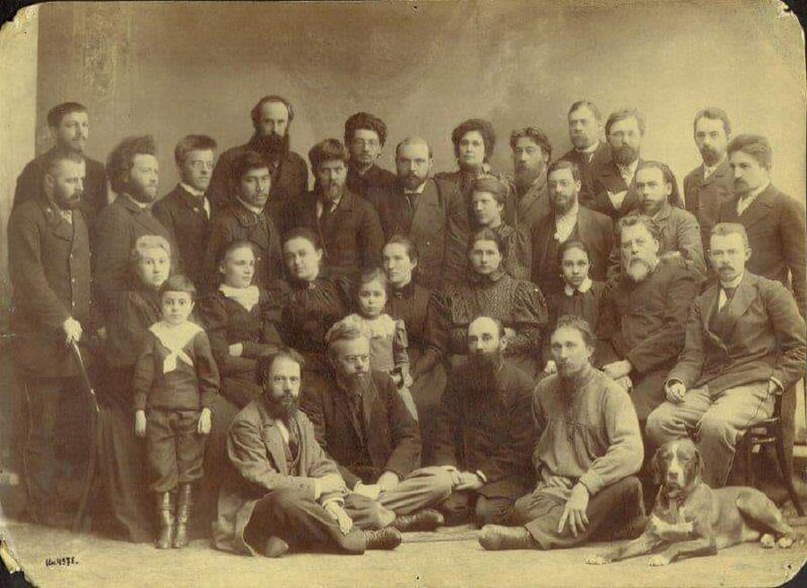 Елді елең еткізген екі сурет