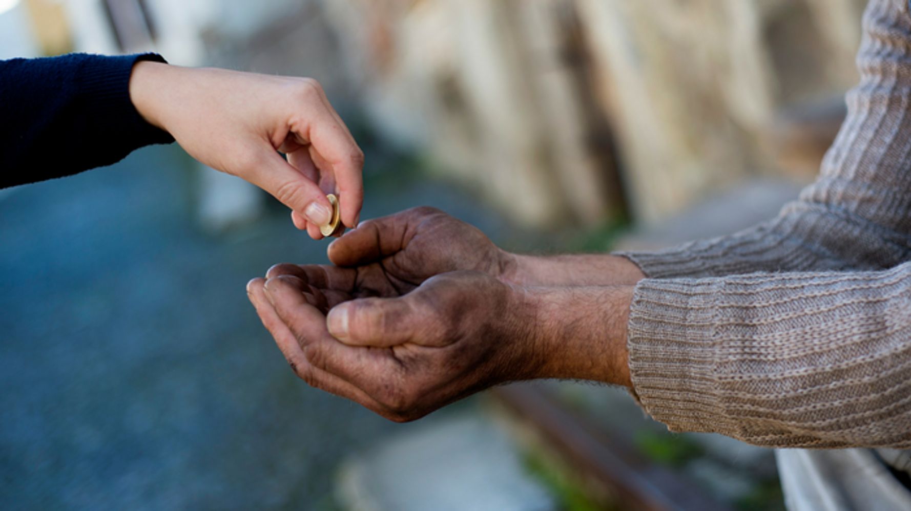 Атырауда 50-ден астам адам қайыршылықпен айналысқан