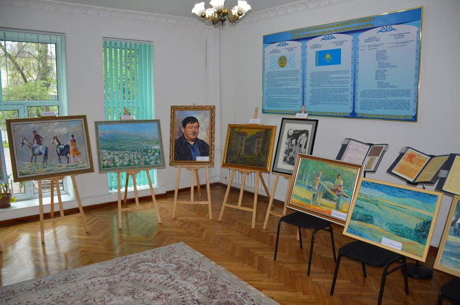 Тәуелсіздік жетістіктерін жырлаған