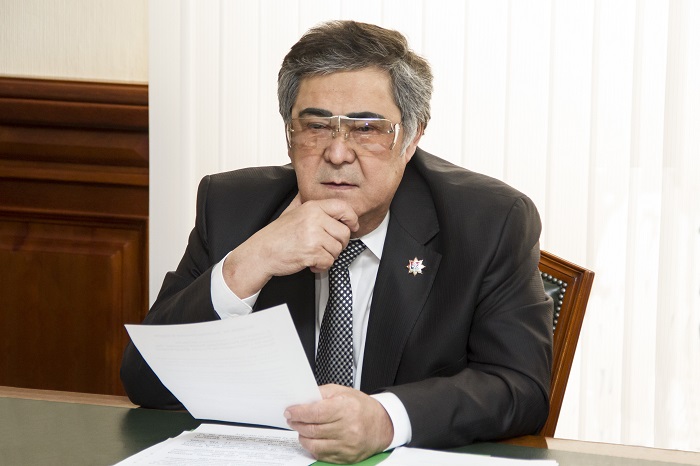 Ресейдің Кемерово облысын 20 жыл басқарған қазақ - Аман Төлеев дүниеден озды