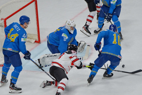 Хоккейден әлем чемпионатында Қазақстан Канададан жеңілді