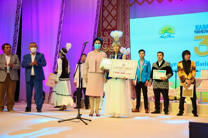 Сырдағы айтыскерлер сайысы