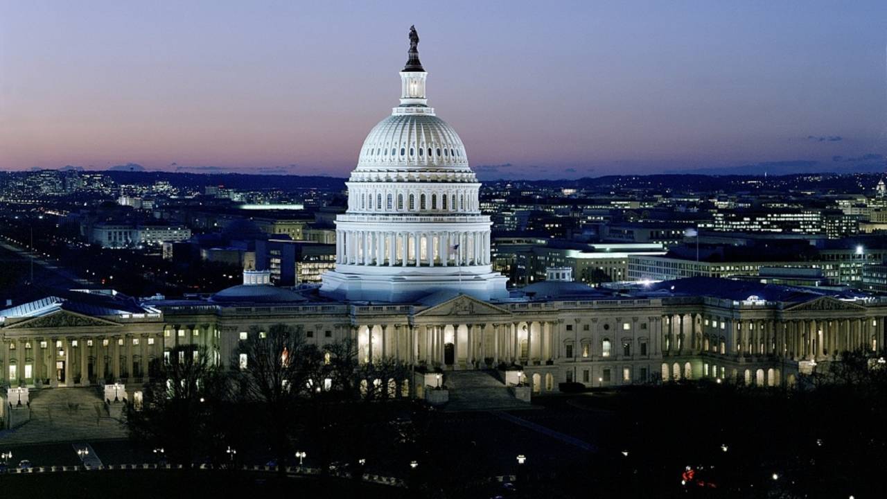 АҚШ конгрессі Байденге импичмент жариялауды ұсынды