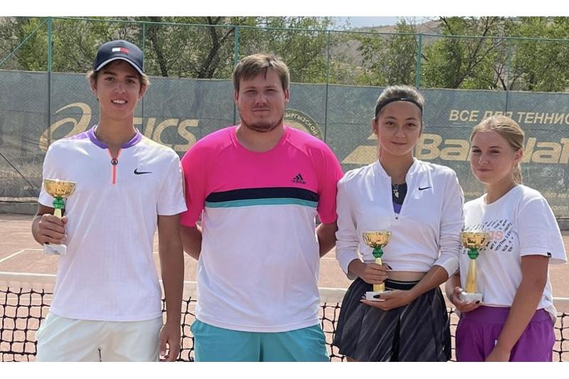 Қазақстандық теннисшілер Бішкекте өткен турнирде чемпион атанды