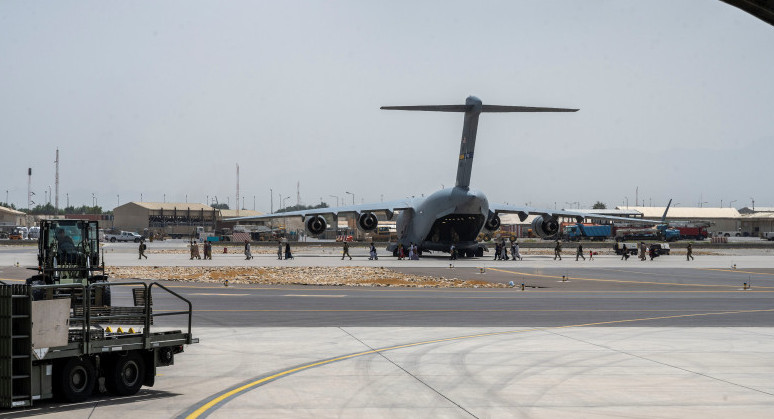 Кабул әуежайына террористік шабуыл жасалды