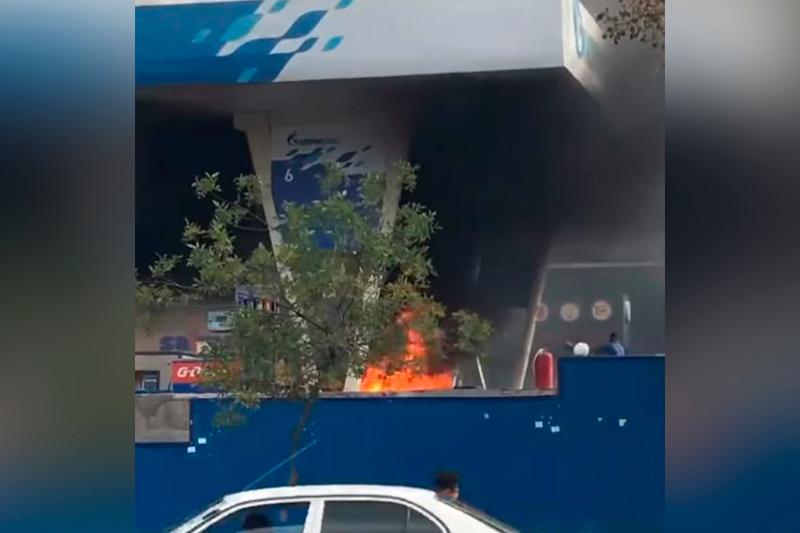 Жанар-жағармай бекетінде мотоцикл өртеніп кетті