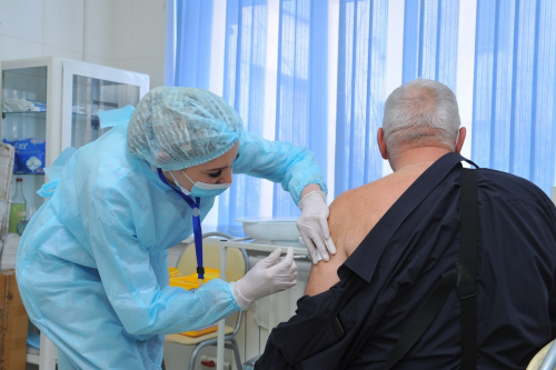 Компания қызметкерлерінің 90%-ы вакцина салдырды