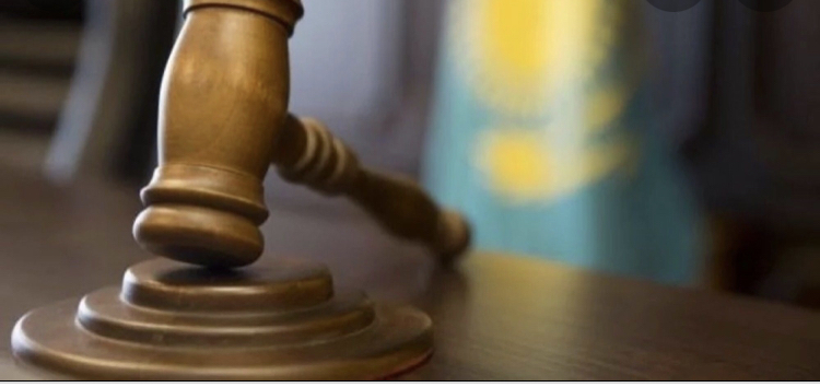 35 адам бас санитар дәрігерді сотқа берді