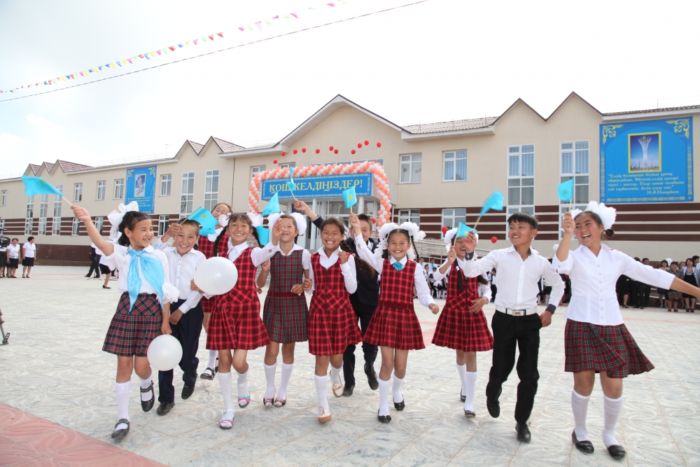 Үздік ауыл мектептері марапатталды
