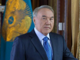 Назарбаев отставкаға кетер алдында кімге телефон соққанын айтты