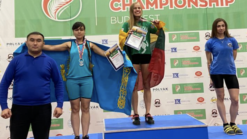 Гір тасын 160 рет көтерді