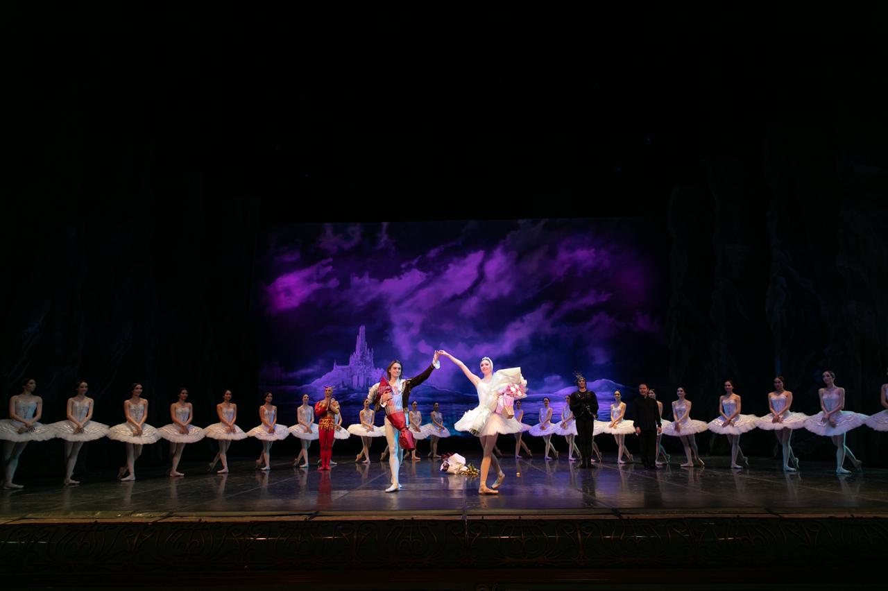 Алматыны тербеген «Аққу көлі»