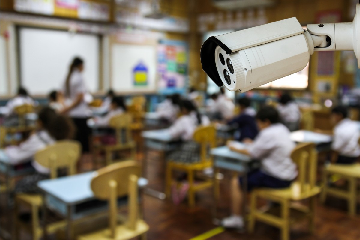 Алматы мектептеріндегі бейнекамералар полицияға қосылды