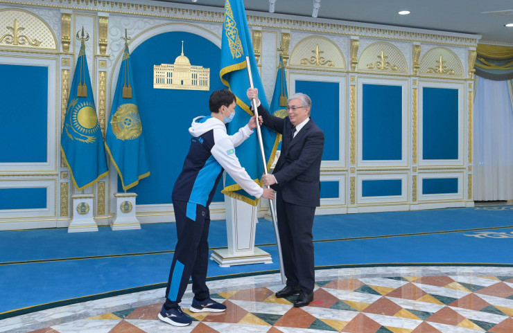 Президент Олимпиада және Паралимпиада ұлттық құрамаларының мүшелерімен кездесті