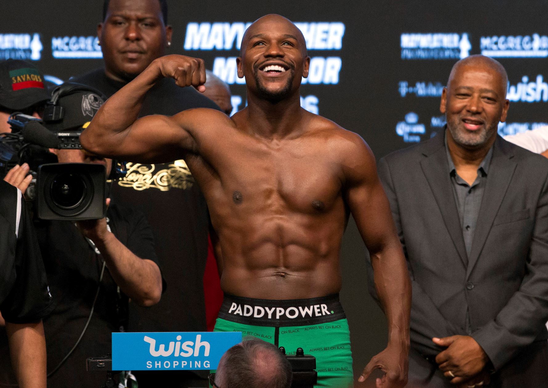 Дәулеті тасыған боксшы