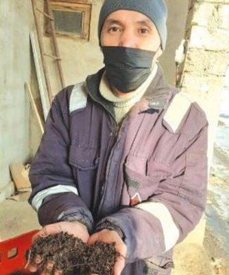 Құрт өсірген Қонысбай