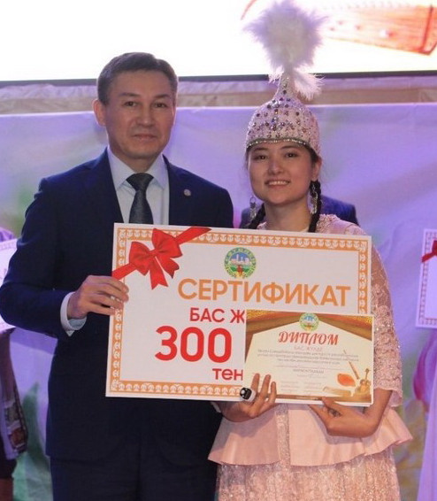 Қылқобызбен қара үзді