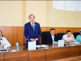 Сенатор Әли Бектаев студенттермен кездесті