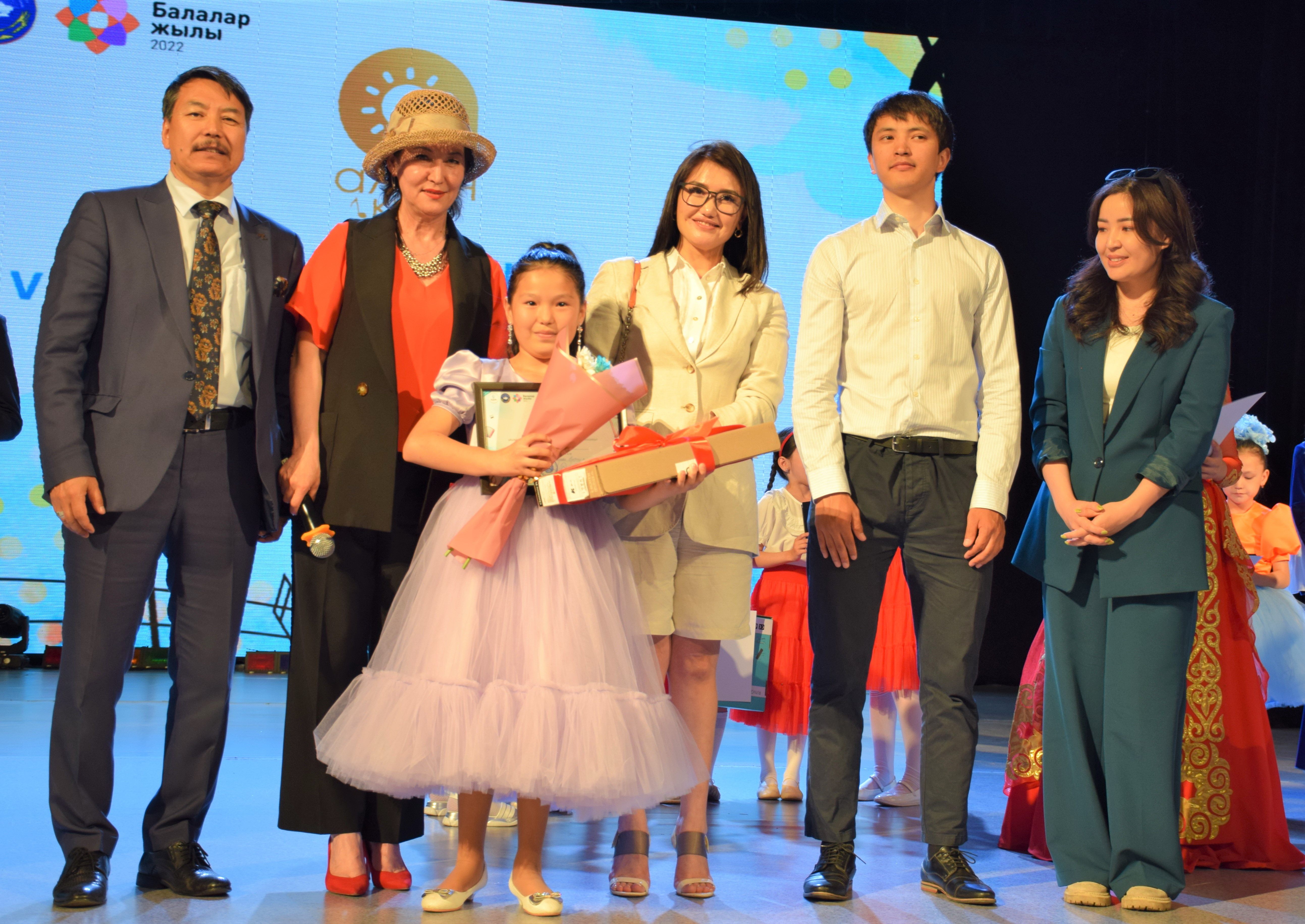 «Алтын күн» аясындағы ән