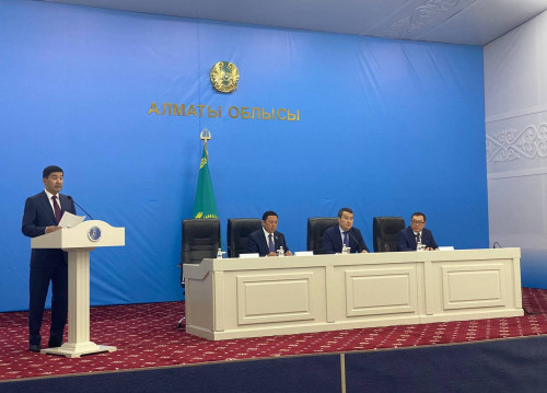 Қонаев қаласында Алматы облысы аумағында орналасқан мәслихат депутаттарының жиыны өтті