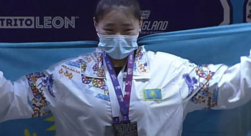 15 жасар қазақстандық ауыр атлет әлем чемпионатында күміс жүлдегер атанды